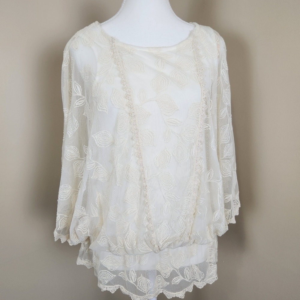Cream Embroidered Butterfly Sleeve Peplum Blouse size Medium